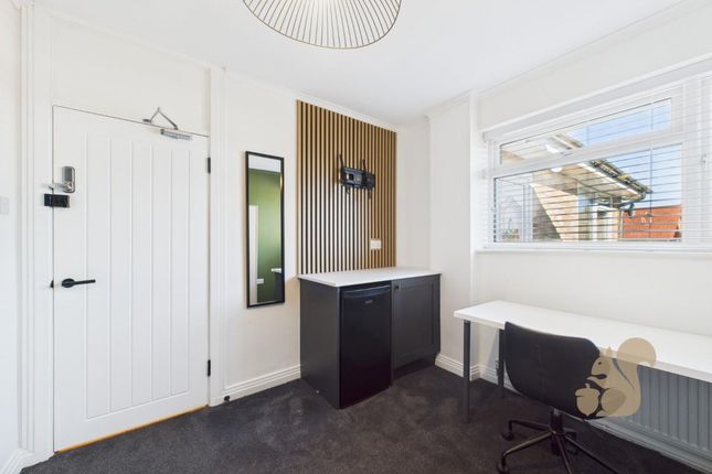 Room 2 135 Sunrise Avenue, Chelmsford photo 2