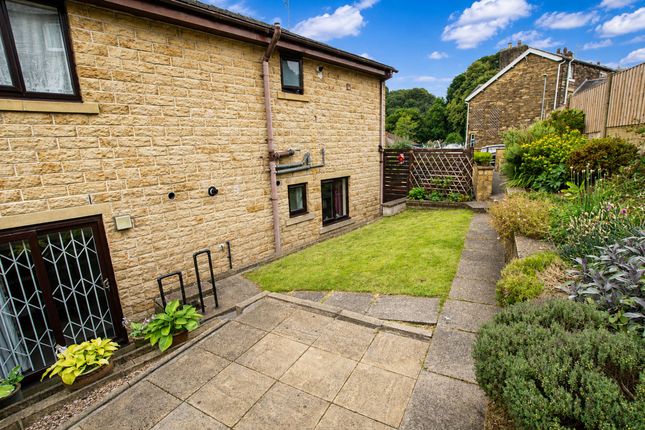 44 Mons Road, Todmorden photo 4