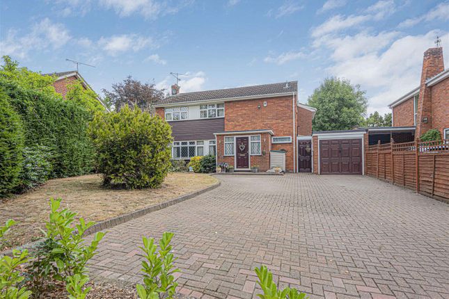 Thumbnail Detached house for sale in Duffield Road, Woodley, Reading