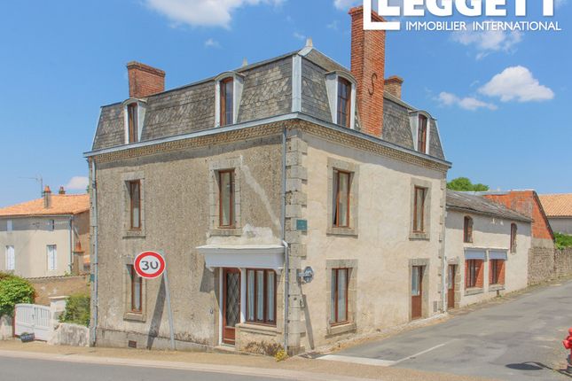 Thumbnail Villa for sale in Gourgé, Deux-Sèvres, Nouvelle-Aquitaine