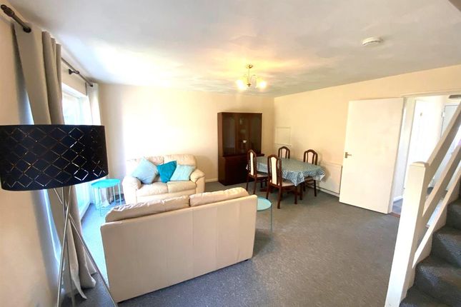 21, St Michaels Place, Canterbury photo 3