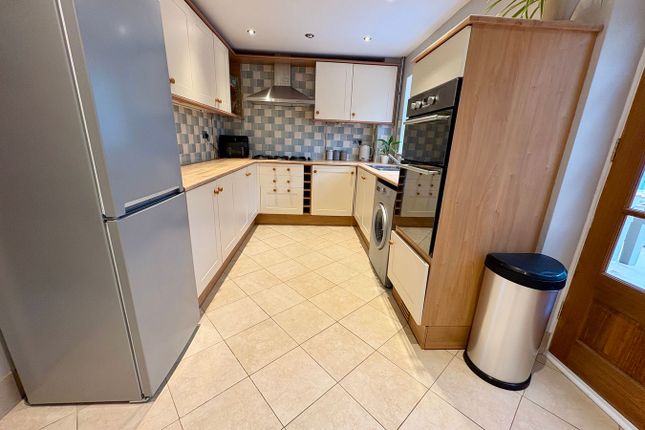 8, Uppingham Drive, Leicester photo 3