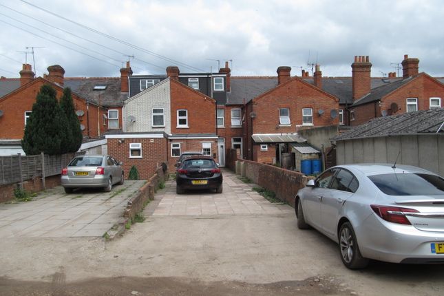 Terraced house for sale in London Road, Reading