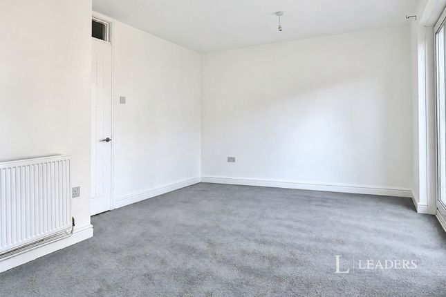 80, Brookfurlong, Cambridgeshire photo 3