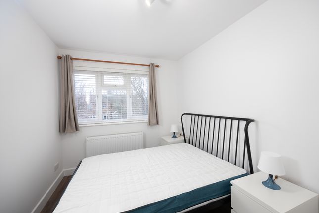 Thumbnail Property to rent in Room 5, 104 Kynaston Avenue, Aylesbury, Buckinghamshire