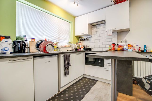 Studio B, 9 Groundwell Road, Swindon photo 3
