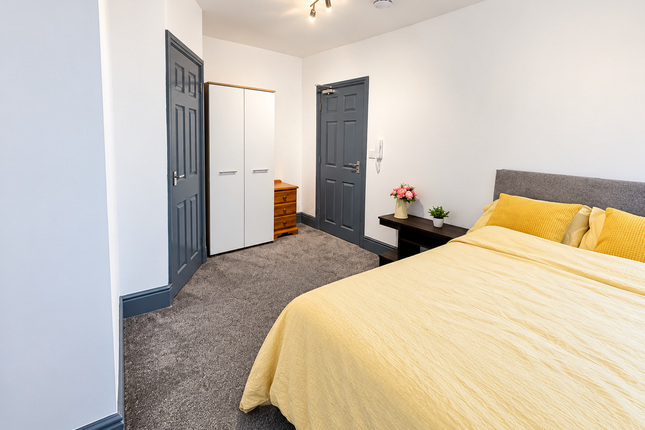 Room 4, 39 Mansfield Road, Doncaster photo 2