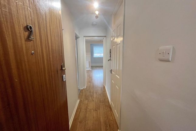2, Stuart Court, Macclesfield photo 2