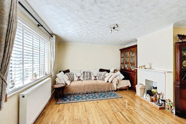 83, Pennymead, Essex photo 4