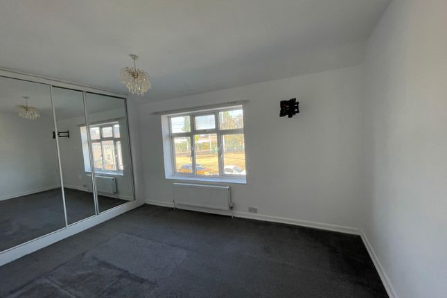 119, Connor Road, Dagenham photo 4