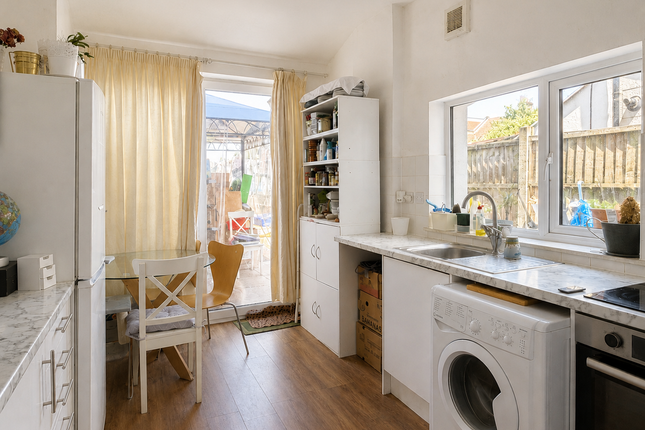 (First Floor Room) 412, Southbury Road, Enfield photo 2