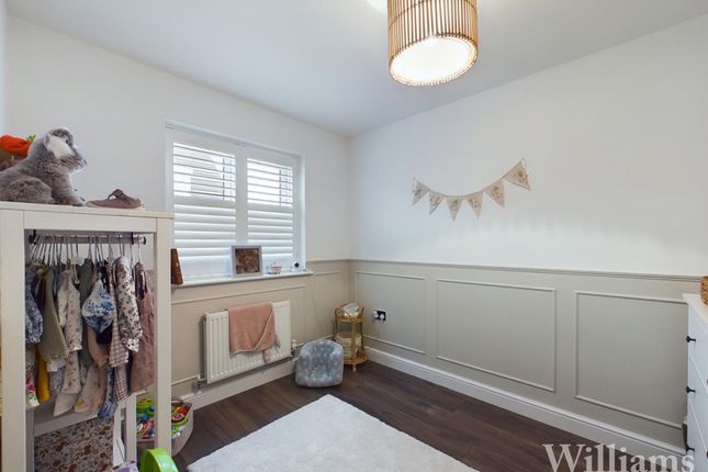 8 Grieve Road, Aylesbury photo 3