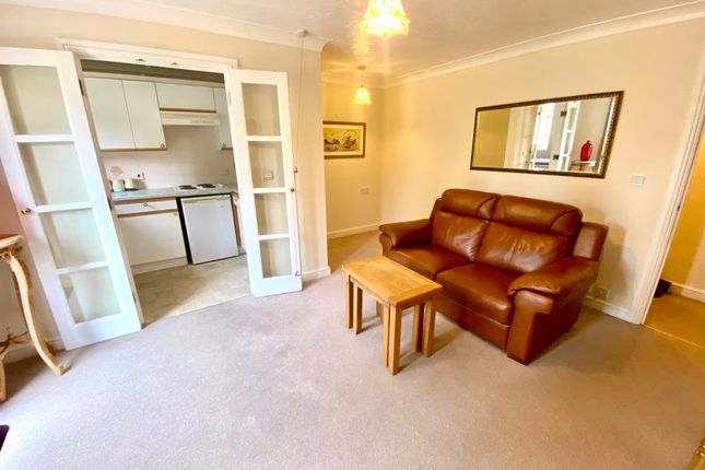 21, Moresby Court, Westbury Road, Fareham photo 2