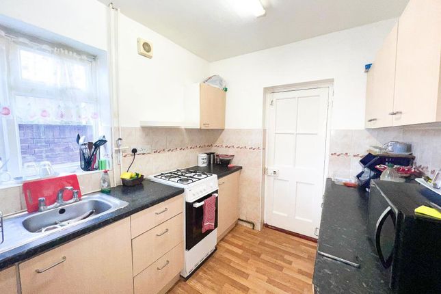 3, Shearley Close, Bedford photo 4