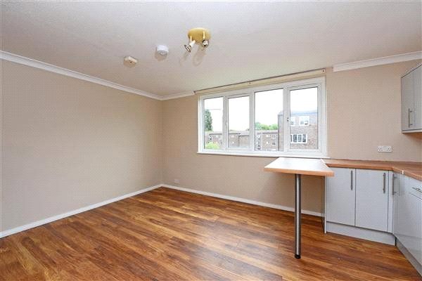 238, Dowdeswell Close, Putney photo 2