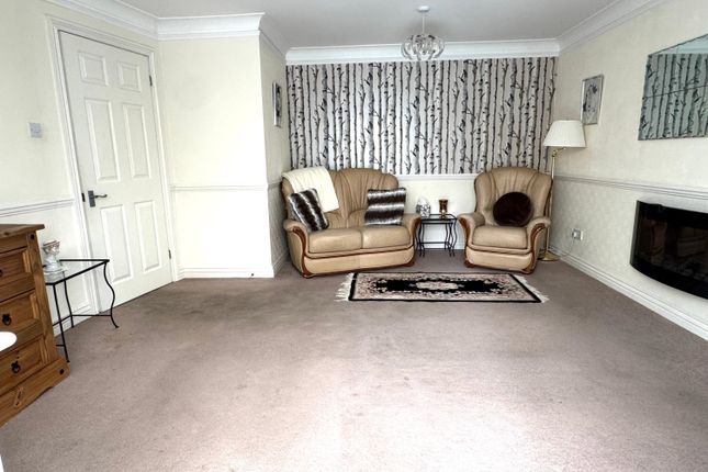 140, Feltham Hill Road, Ashford photo 4
