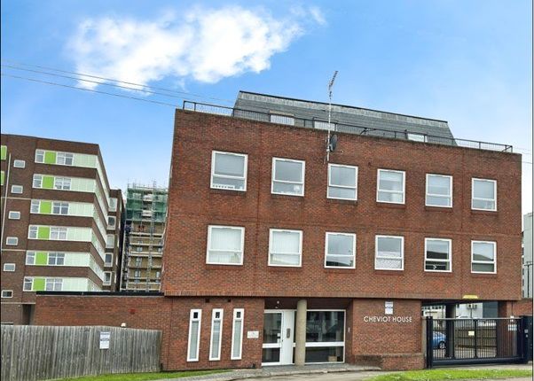 Thumbnail Flat to rent in Cheviot House, Baxter Avenue, Southend-On-Sea, Essex