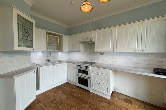 103, BOURNEMOUTH photo 3