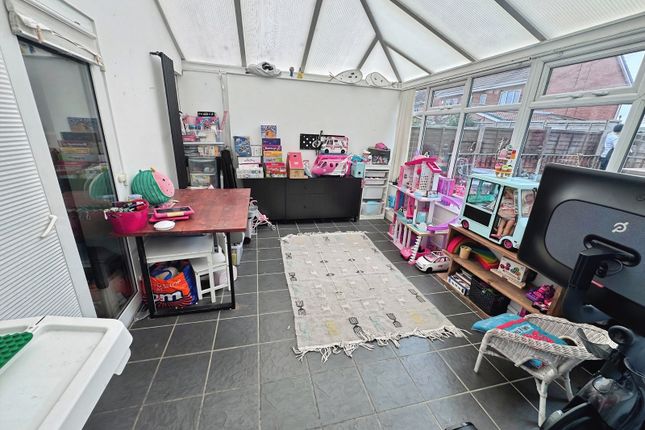 34, Blantyre Avenue, Manchester photo 4