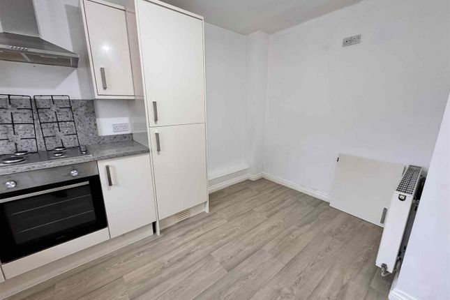 6, Orchard Close, Hartlepool photo 3