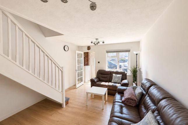 139, Abbotswood Way, Greater London photo 3
