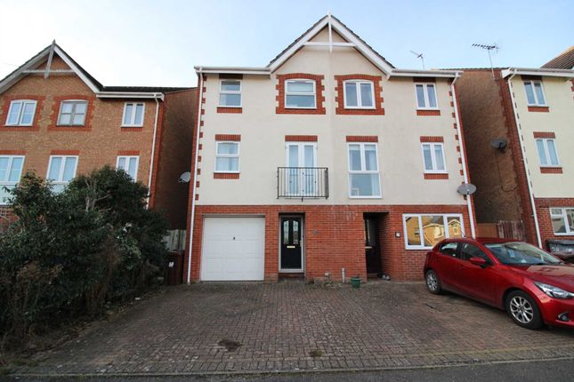 Thumbnail Semi-detached house for sale in Oakfield Close, Potters Bar