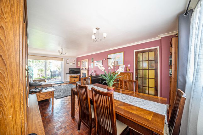 Nompere, 4 St Nicholas Close, Andover photo 4