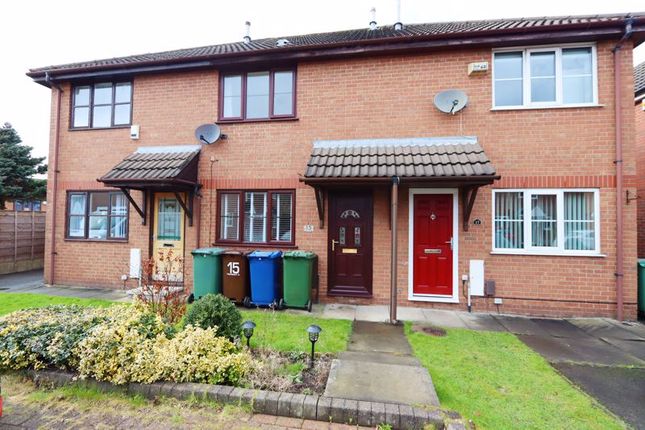 2 bed town house to rent in Tweedsdale Close, Whitefield, Manchester M45