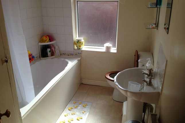 Harold Terrace, 24, Leeds photo 2