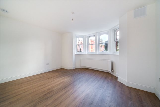 Flat 1, 4, Claremont Gardens, Surbiton photo 2