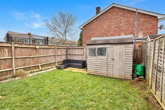 6 Oakley Close, Southampton photo 4