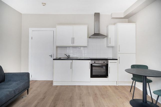 Flat 11, 116, Belgrave Road, London photo 4
