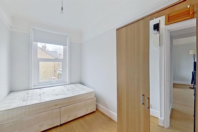 FFF, 4, Barmouth Road, London photo 5