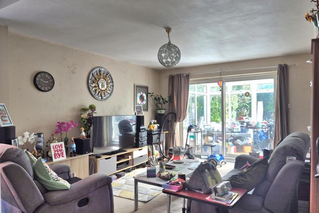 Flat 2, 102, Quantock Road, Weston-Super-Mare photo 4