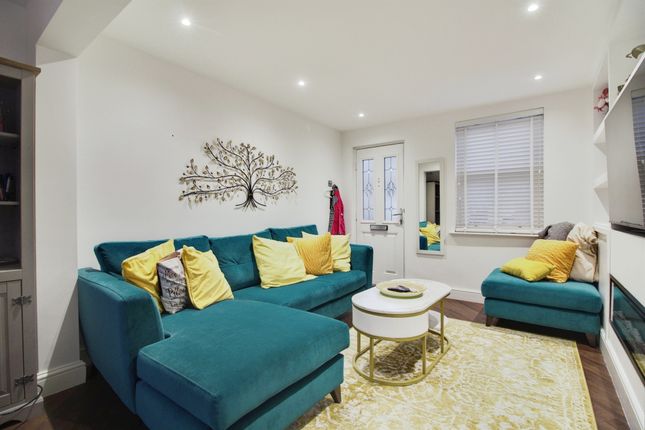 14, North Road, Hoddesdon photo 3