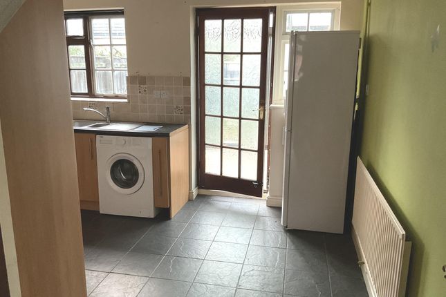 21, Carpenters Way, March photo 4