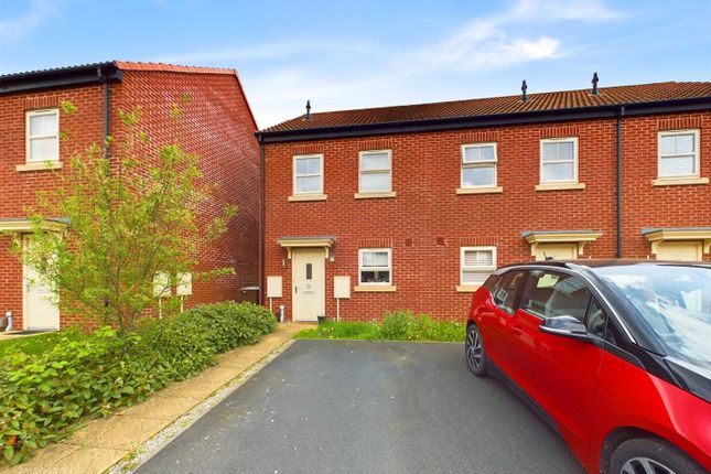 Town house for sale in Spinning Drive, Sherwood, Nottingham