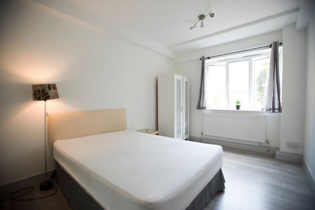 Shared accommodation to rent in Kilburn Priory, London