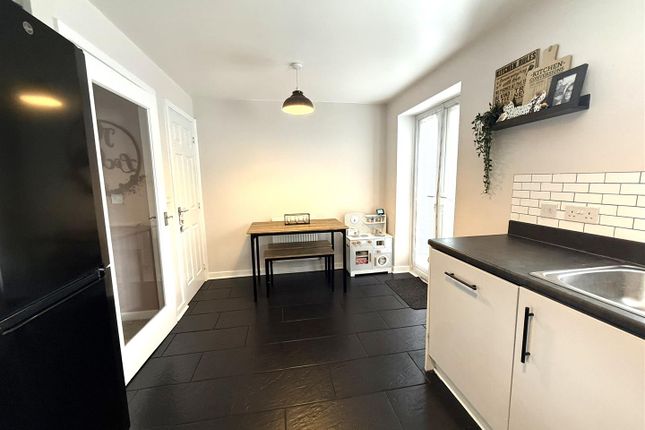 63, Priory Avenue, Rugeley photo 4