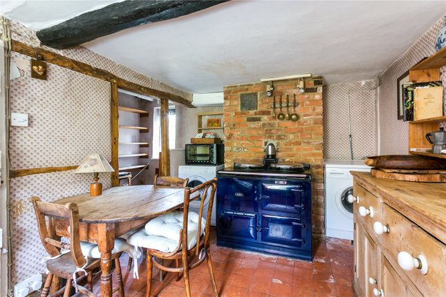 32, Catslip, Henley-On-Thames photo 2