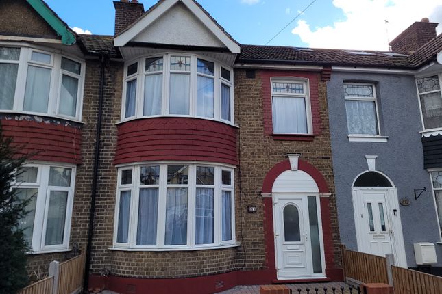 Thumbnail Terraced house to rent in Upminster Road South, Rainham