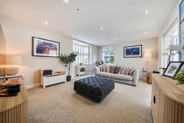 10, Blush Crescent, Oxfordshire photo 4
