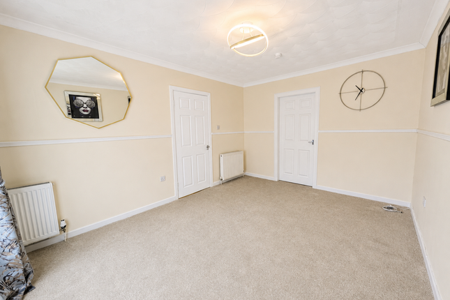 39, Cambuskeith Road, Stevenston photo 4