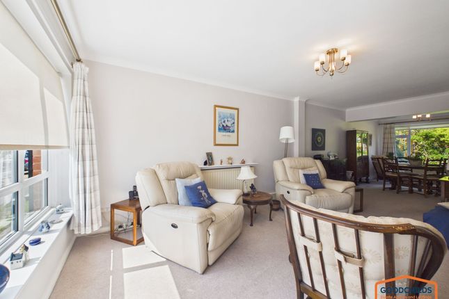 8 Glenwood Rise, Walsall photo 2