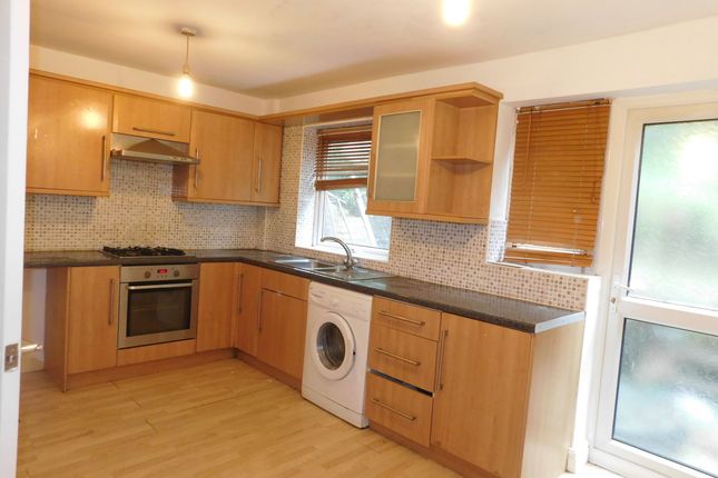 36 Glendevon Place, Manchester photo 5