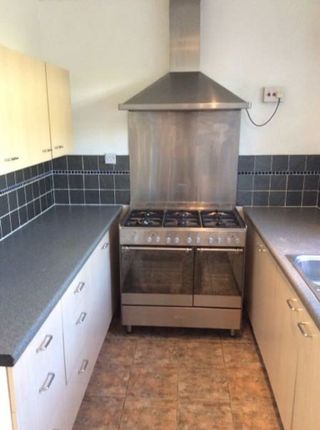 30, Birch Road, Northants photo 2