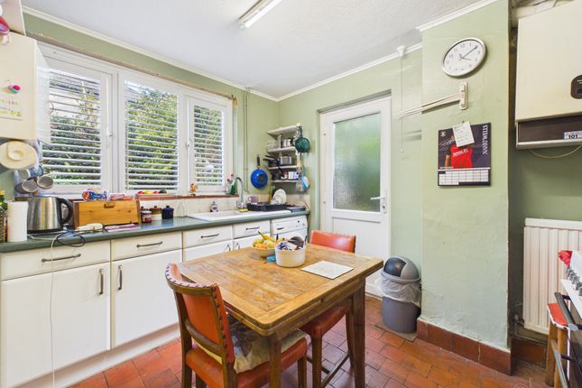 Holcombe, 6 Sheepcote Dell Road, High Wycombe photo 3