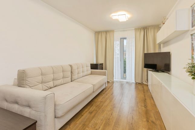 49, Discovery Drive, Swanley photo 3
