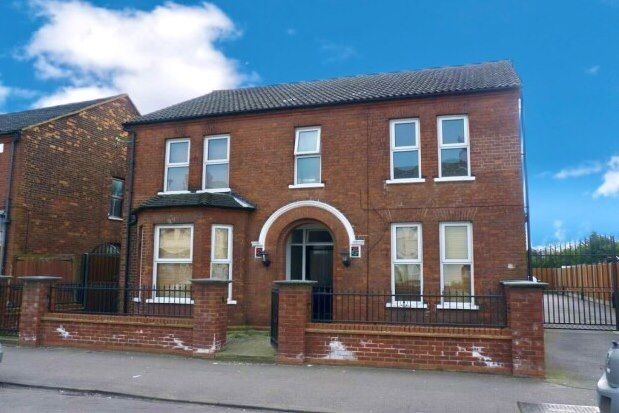 Thumbnail Flat to rent in 75 Victoria Road, Bedford