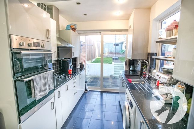 21, Gregory Crescent, London photo 3